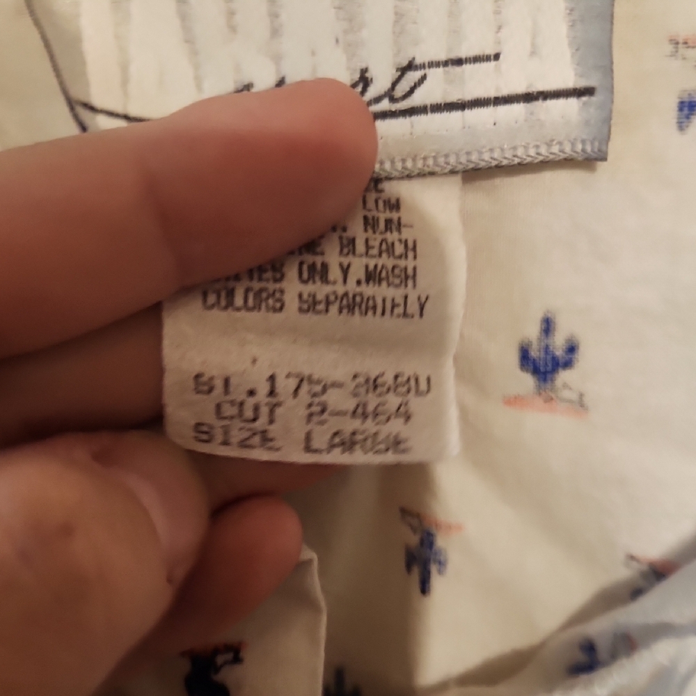 Women's White and Blue Patterned Button Down Shirt - Picture 4 of 4